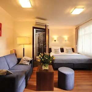 Hotel apartamentowy Armon